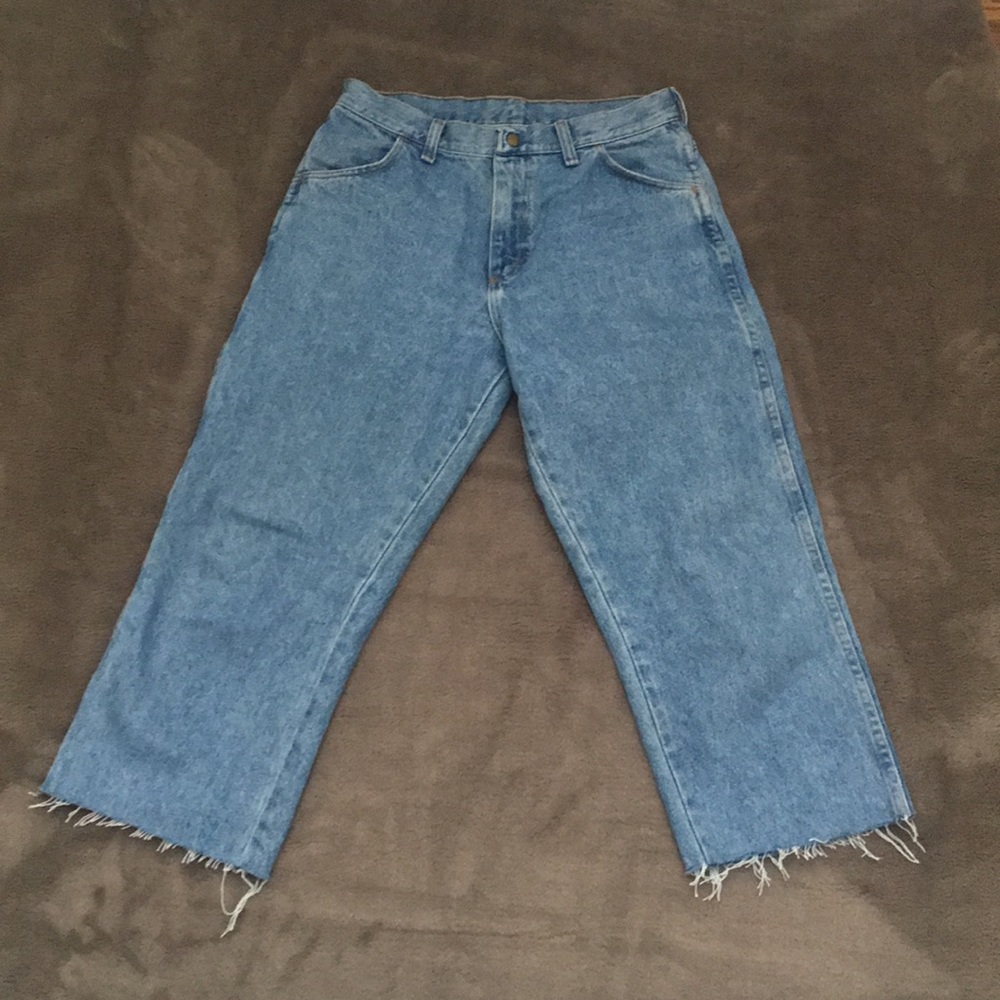 vintage high waisted cropped frayed hem mom jeans!